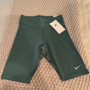 Nike Mid Rise Shorts